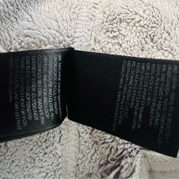 The North Face Light Gray Fleece Jacket - Picture 8 of 13